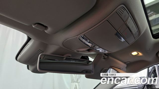 Mercedes-Benz E-Class E300 4MATIC Exclusive