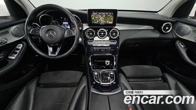 Mercedes-Benz GLC-Class GLC300 4MATIC AMG Line