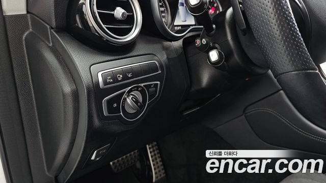 Mercedes-Benz GLC-Class GLC300 4MATIC AMG Line