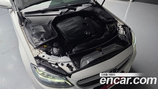 Mercedes-Benz C-Class C200 AMG Line