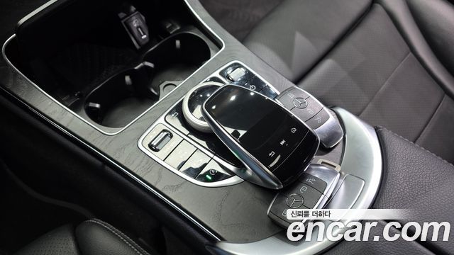 Mercedes-Benz C-Class C200 AMG Line