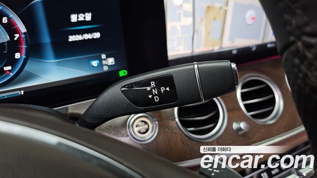 Mercedes-Benz E-Class E300 Exclusive