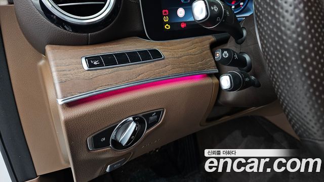 Mercedes-Benz E-Class E300 Exclusive