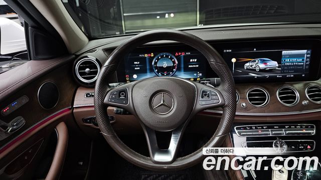 Mercedes-Benz E-Class E300 Exclusive