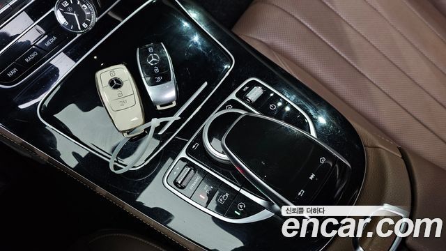 Mercedes-Benz E-Class E300 Exclusive