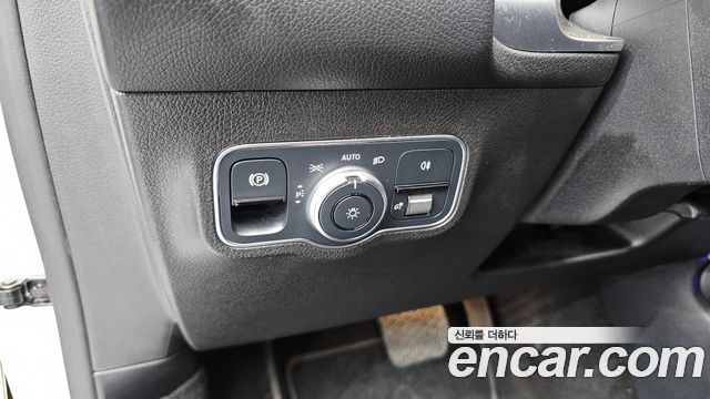 Mercedes-Benz GLB-Class GLB200 d