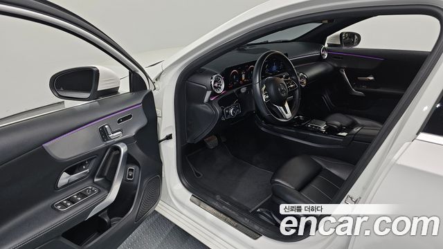 Mercedes-Benz A-Class A250 4MATIC Sedan