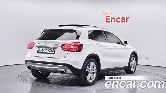 Mercedes-Benz GLA-Class GLA200 d 4MATIC