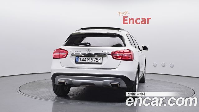 Mercedes-Benz GLA-Class GLA200 d 4MATIC