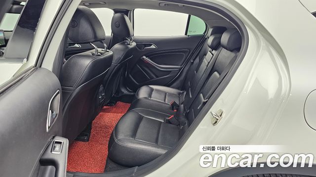 Mercedes-Benz GLA-Class GLA200 d 4MATIC