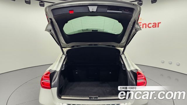 Mercedes-Benz GLA-Class GLA200 d 4MATIC