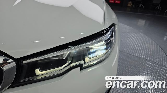 BMW 3-Series 320d Luxury