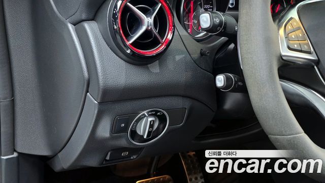 Mercedes-Benz CLA-Class CLA45 AMG 4MATIC