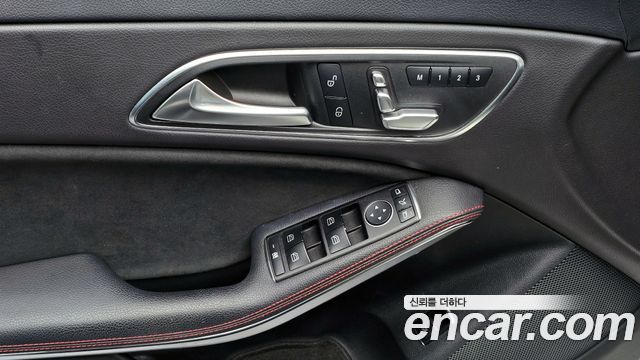 Mercedes-Benz CLA-Class CLA45 AMG 4MATIC