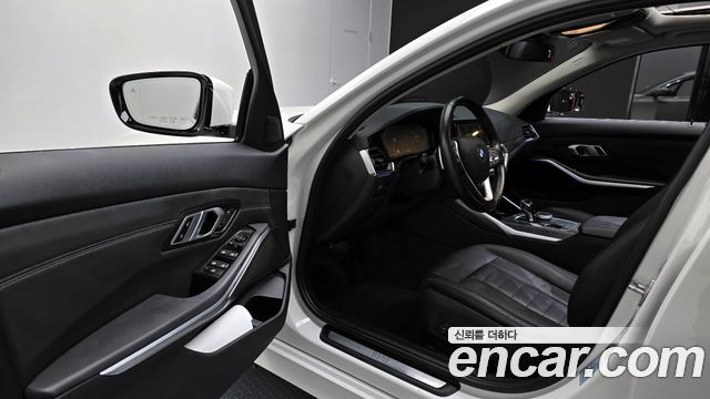 BMW 3-Series 320d Luxury