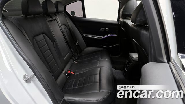 BMW 3-Series 320d Luxury
