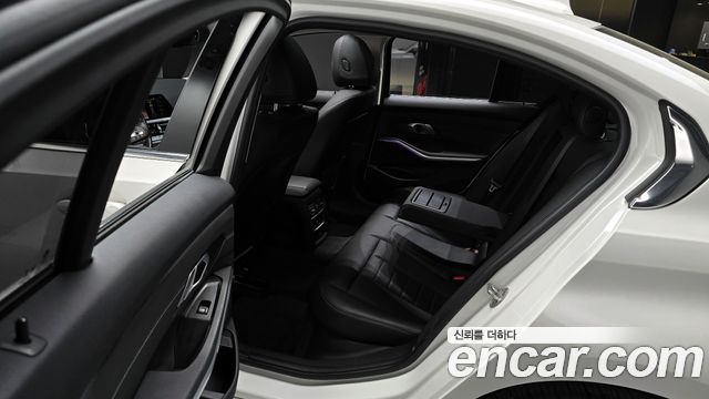 BMW 3-Series 320d Luxury