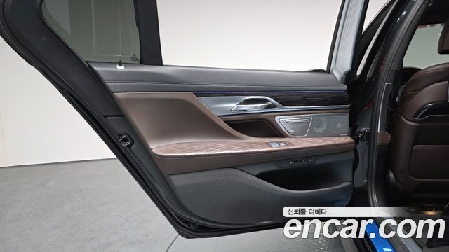 BMW 7-Series 730Ld xDrive M Sport