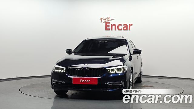 BMW 5-Series 520i Luxury
