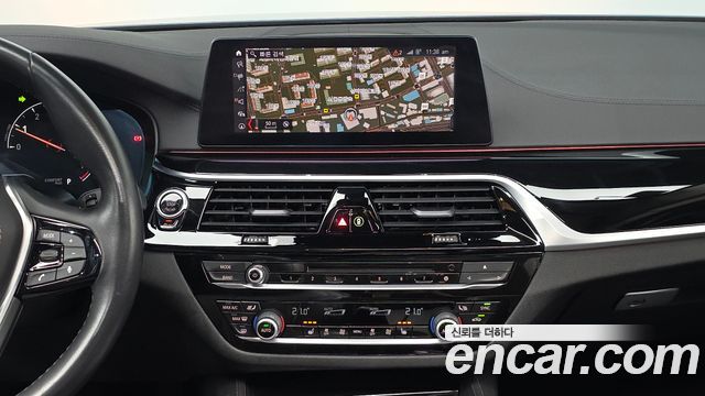 BMW 5-Series 520i Luxury