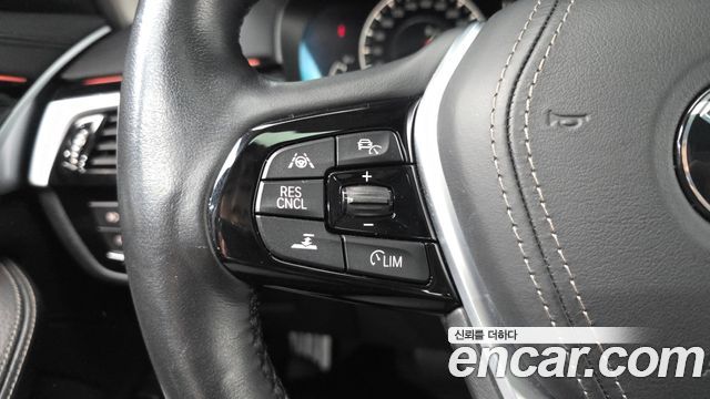 BMW 5-Series 520i Luxury
