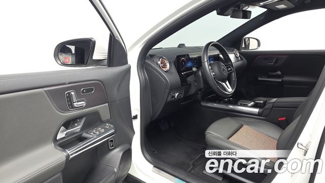 Mercedes-Benz EQA EQA250