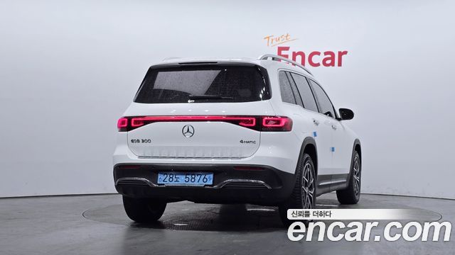 Mercedes-Benz EQB EQB300 4MATIC AMG Line