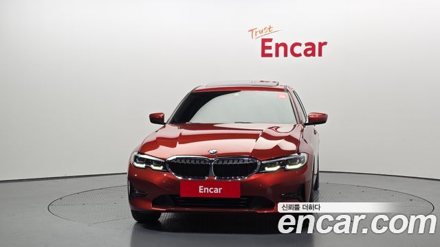 BMW 3-Series 320i