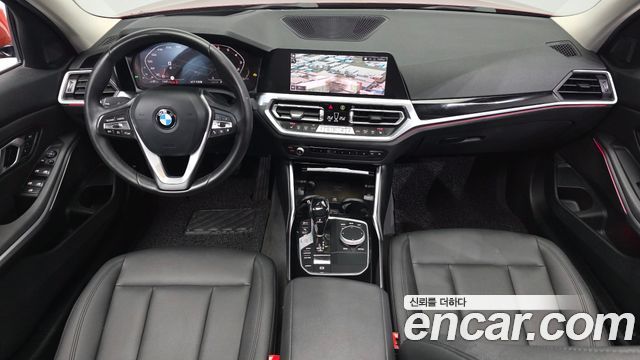 BMW 3-Series 320i