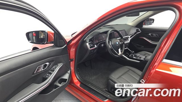 BMW 3-Series 320i