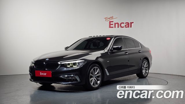 BMW 5-Series 520i Luxury