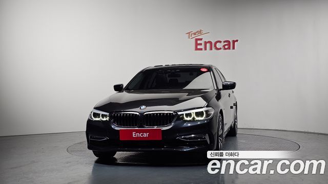 BMW 5-Series 520i Luxury