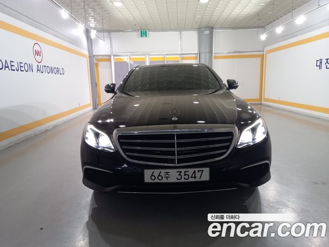 Mercedes-Benz E-Class E300 Exclusive