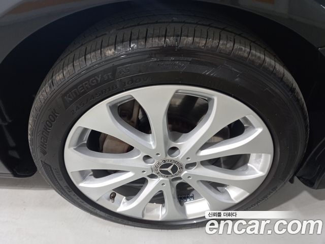 Mercedes-Benz E-Class E300 Exclusive