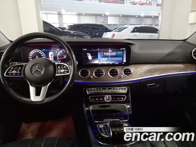 Mercedes-Benz E-Class E300 Exclusive