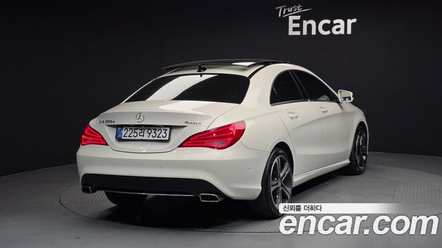 Mercedes-Benz CLA-Class CLA200 d 4MATIC
