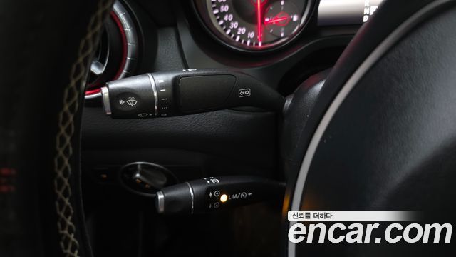 Mercedes-Benz CLA-Class CLA200 d 4MATIC