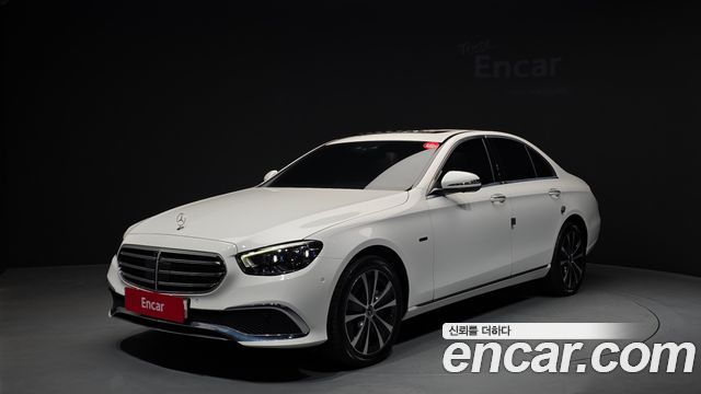 Mercedes-Benz E-Class E300e 4MATIC Exclusive