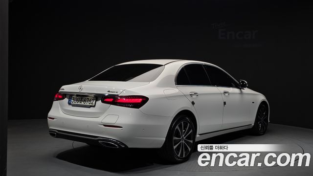Mercedes-Benz E-Class E300e 4MATIC Exclusive