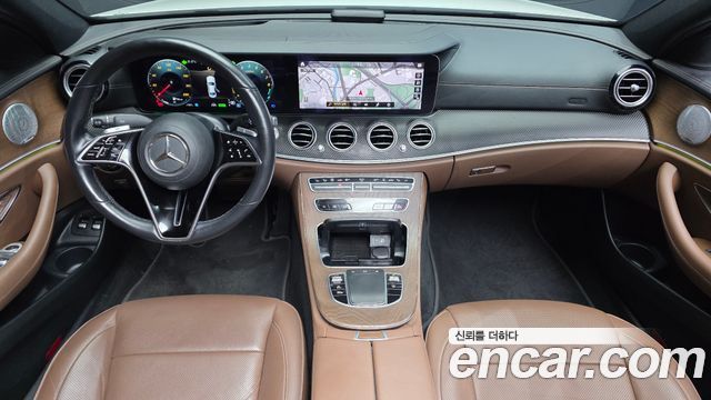 Mercedes-Benz E-Class E300e 4MATIC Exclusive