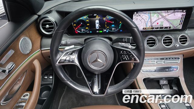 Mercedes-Benz E-Class E300e 4MATIC Exclusive
