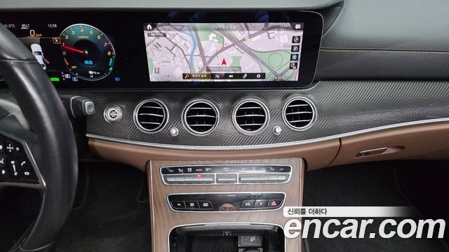 Mercedes-Benz E-Class E300e 4MATIC Exclusive