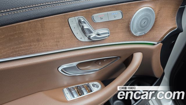 Mercedes-Benz E-Class E300e 4MATIC Exclusive