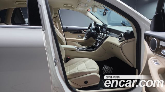 Mercedes-Benz GLC-Class GLC300