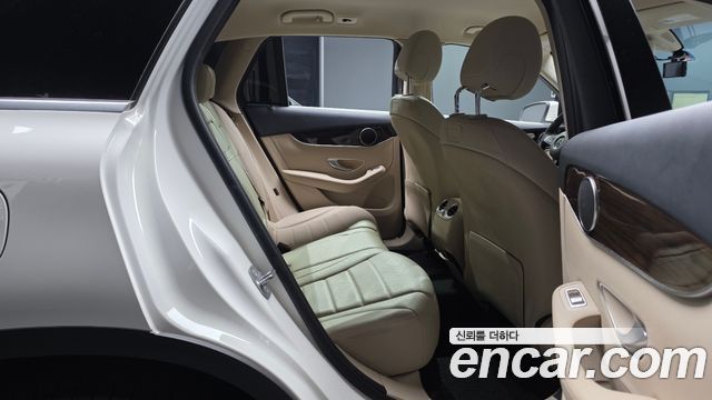 Mercedes-Benz GLC-Class GLC300
