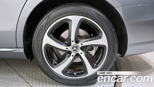 Mercedes-Benz E-Class E250 Avantgarde