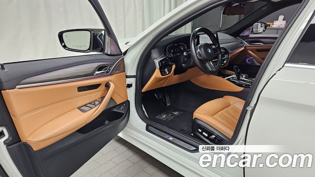 BMW 5-Series 530e M Sport