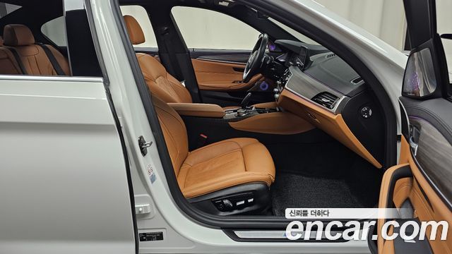 BMW 5-Series 530e M Sport