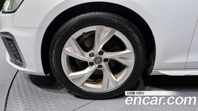 Audi A4 35 TDI Premium