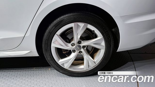 Audi A4 35 TDI Premium